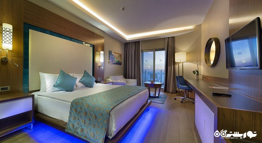 تخت بزرگ اتاق سوپریور فمیلی